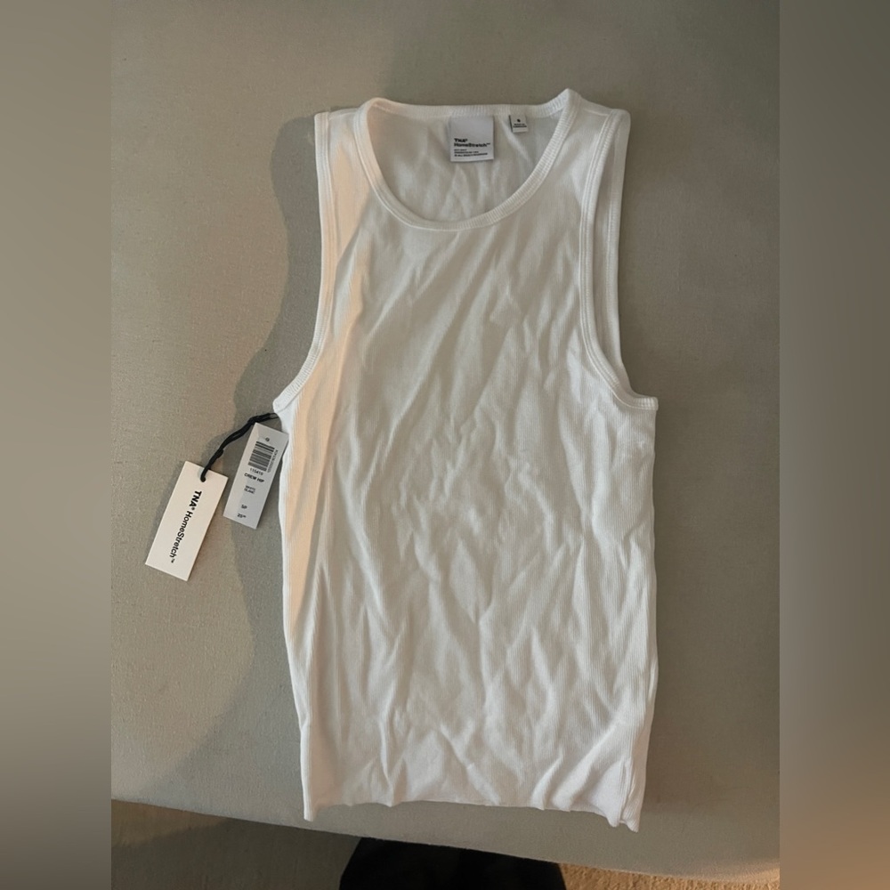 Aritzia TNA tank